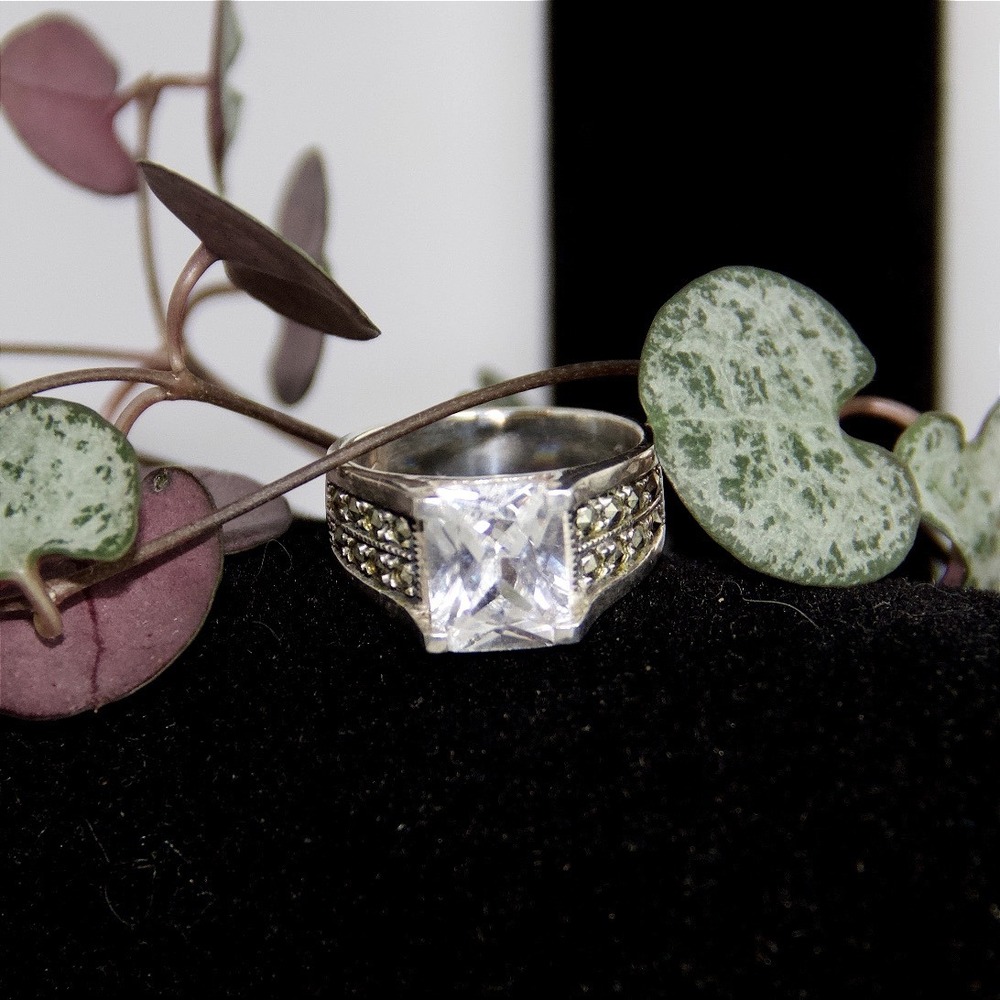 925 Sterling Silver Princess Cut CZ Marcasite‎ Art Deco Statement Ring Size 7